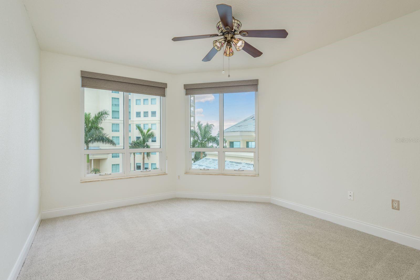 Image 26 of 78 For 1170 Gulf Boulevard 305