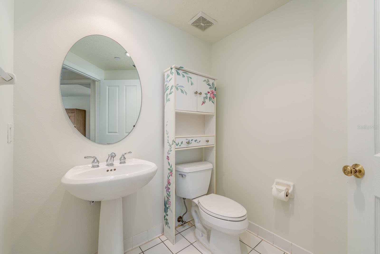 Image 29 of 78 For 1170 Gulf Boulevard 305