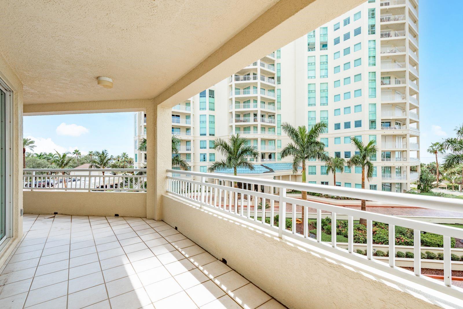 Image 34 of 78 For 1170 Gulf Boulevard 305