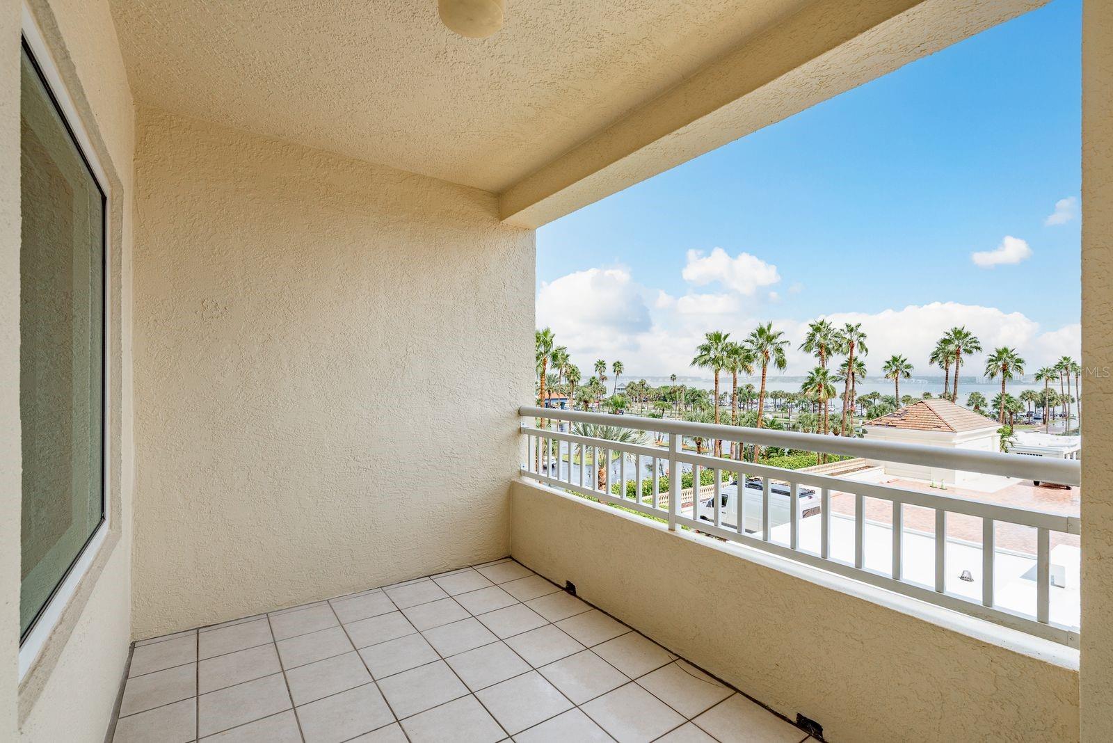Image 35 of 78 For 1170 Gulf Boulevard 305