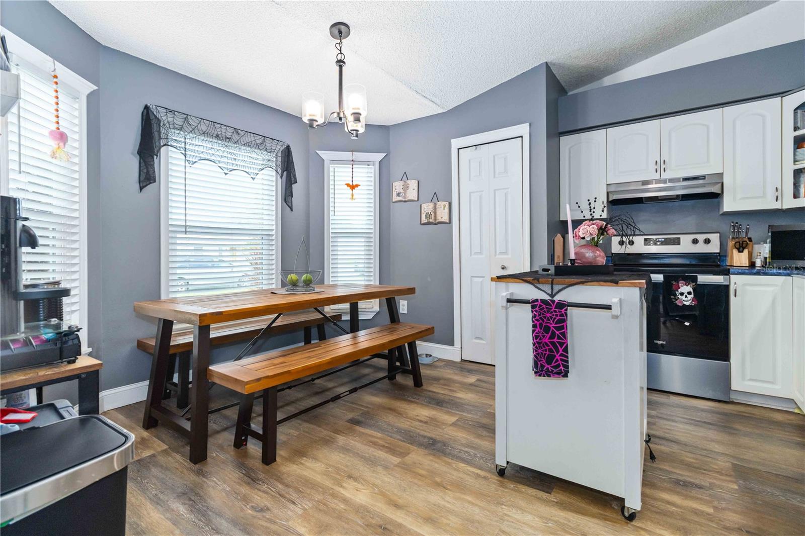 Image 10 of 30 For 6581 Bancroft Avenue