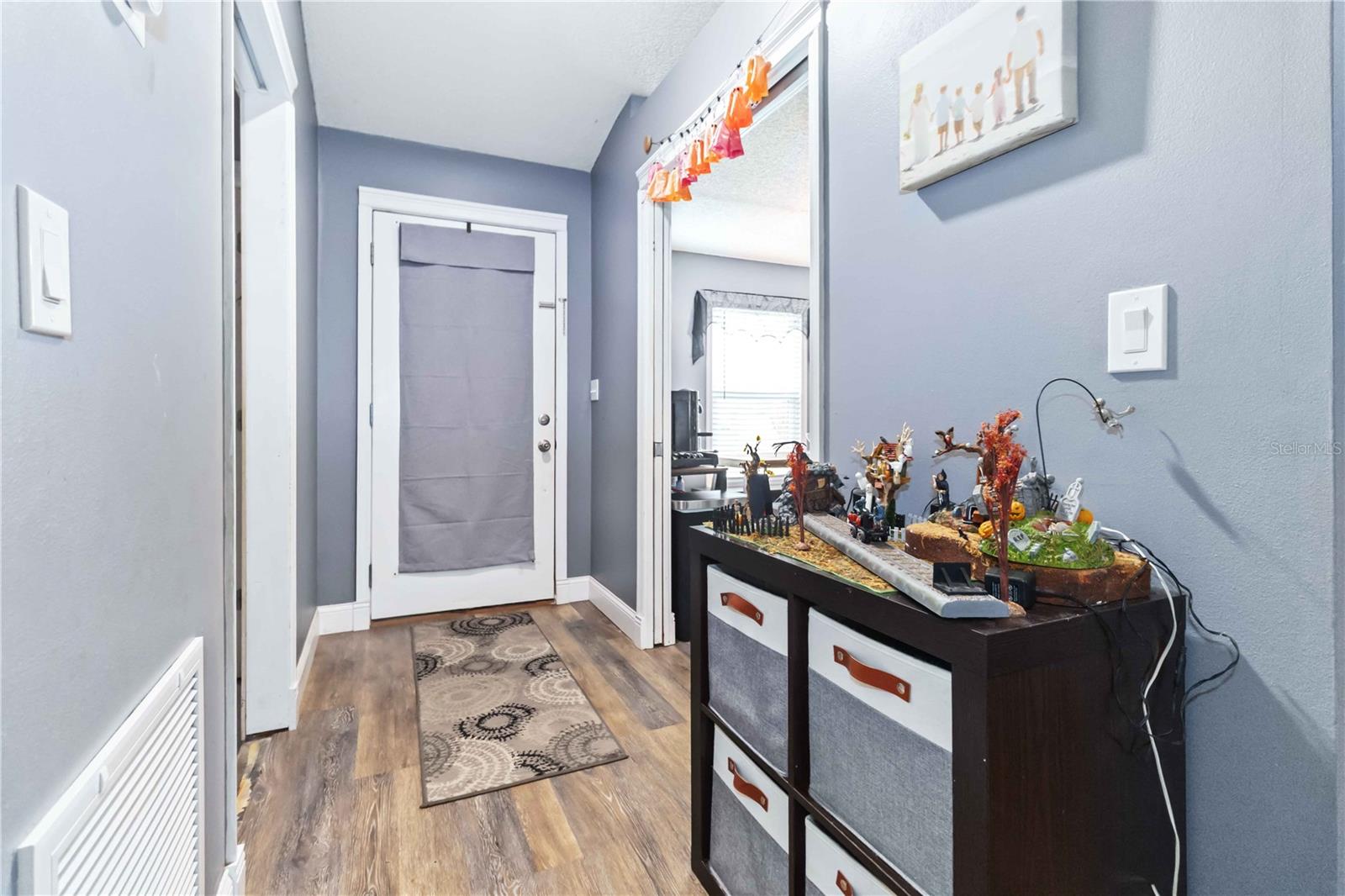 Image 4 of 30 For 6581 Bancroft Avenue