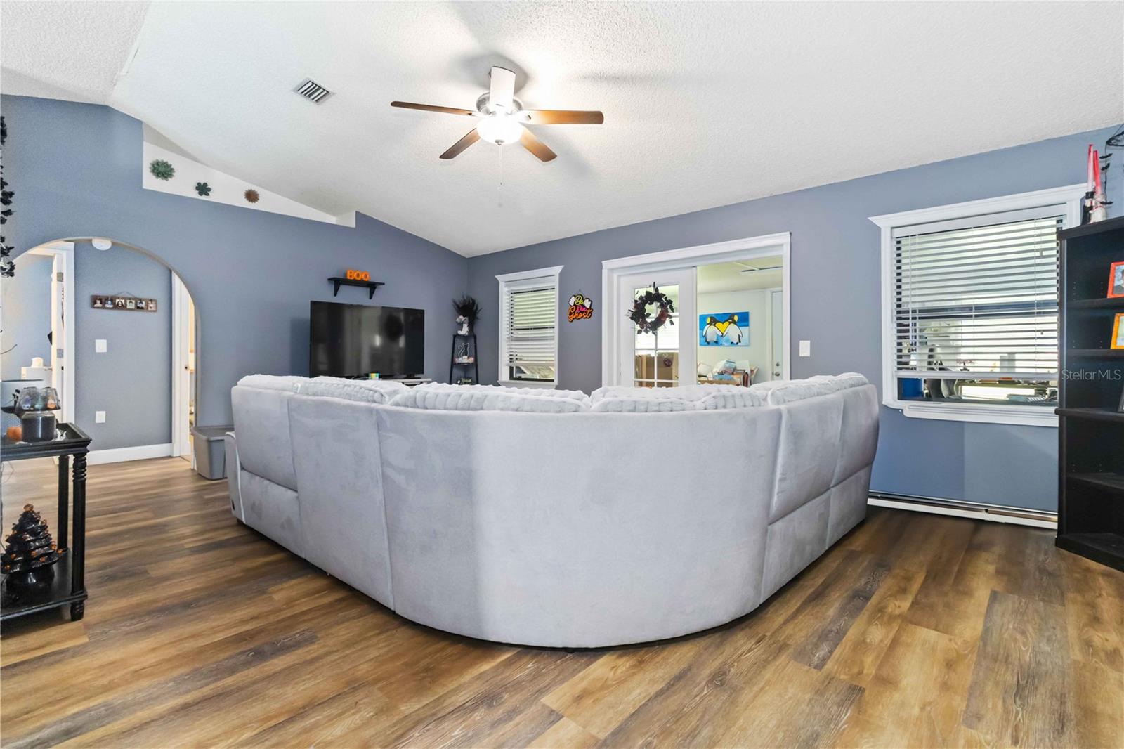 Image 6 of 30 For 6581 Bancroft Avenue