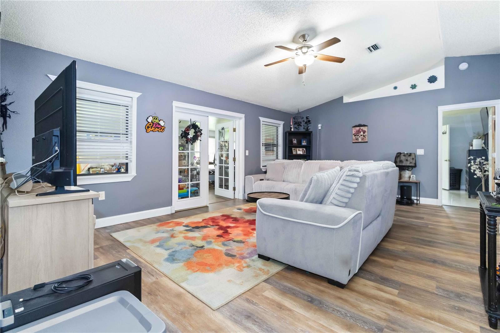 Image 8 of 30 For 6581 Bancroft Avenue