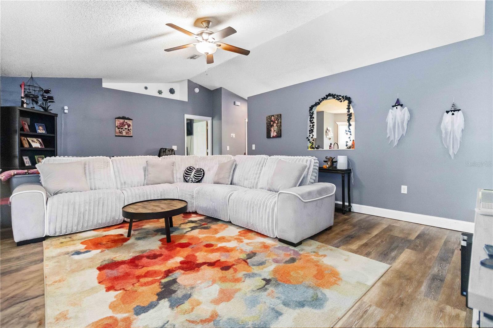 Image 9 of 30 For 6581 Bancroft Avenue