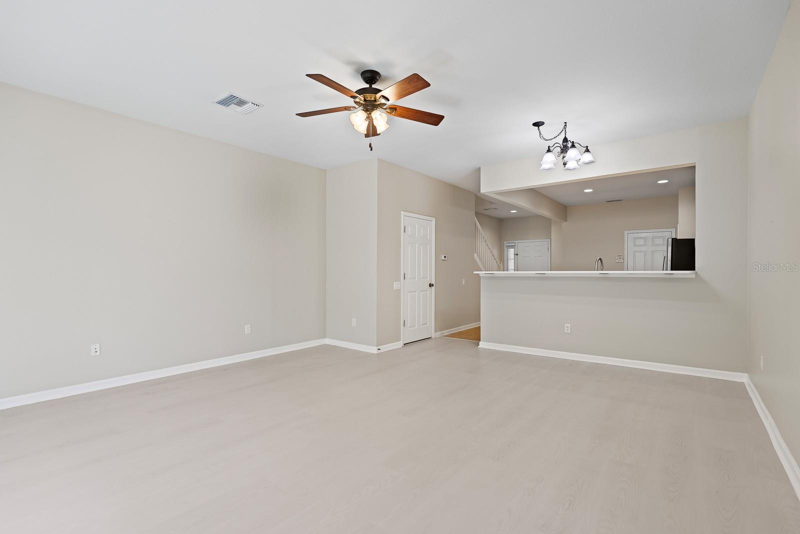 Image 11 of 30 For 10229 Red Currant Court