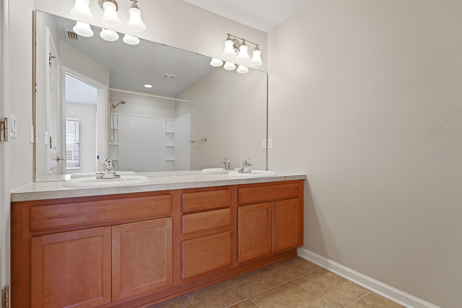 Image 15 of 30 For 10229 Red Currant Court