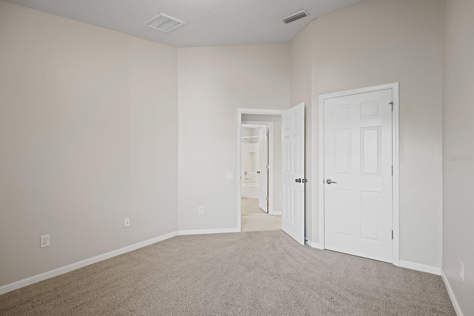 Image 19 of 30 For 10229 Red Currant Court