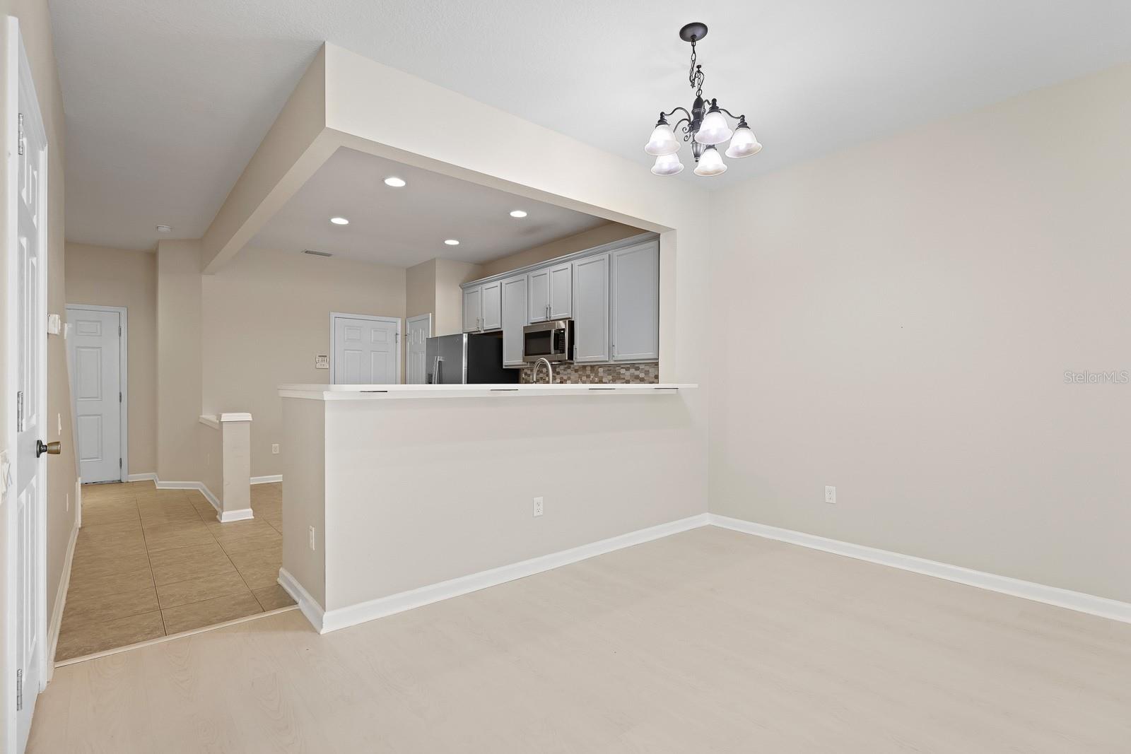 Image 6 of 30 For 10229 Red Currant Court