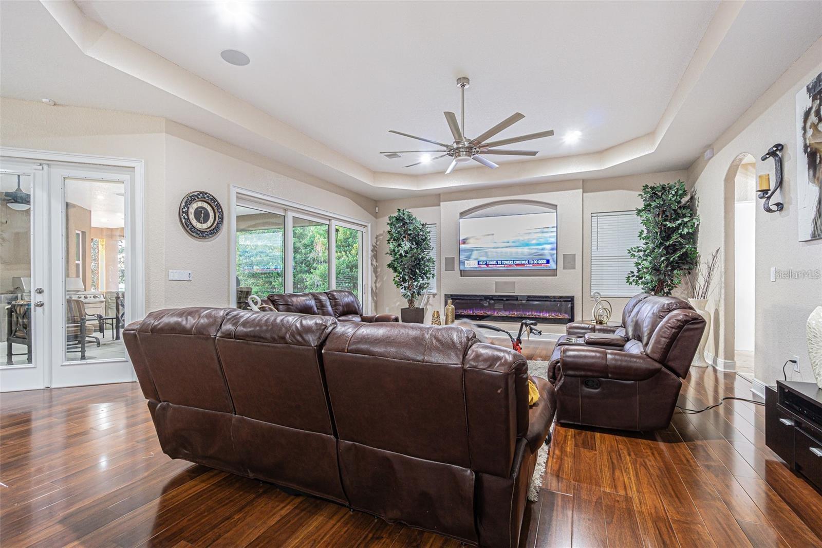 Image 11 of 38 For 13102 Done Groven Drive