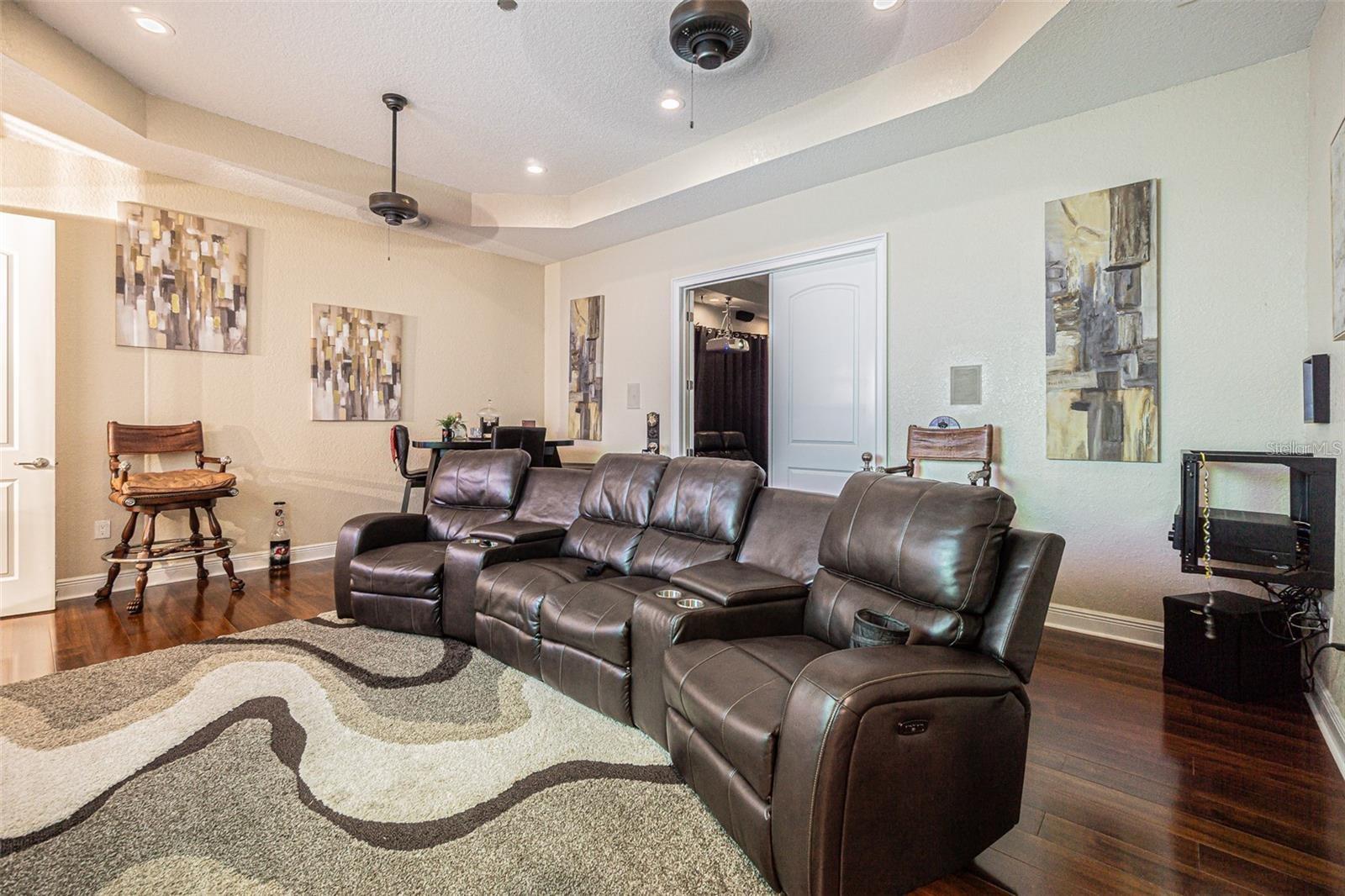 Image 15 of 38 For 13102 Done Groven Drive
