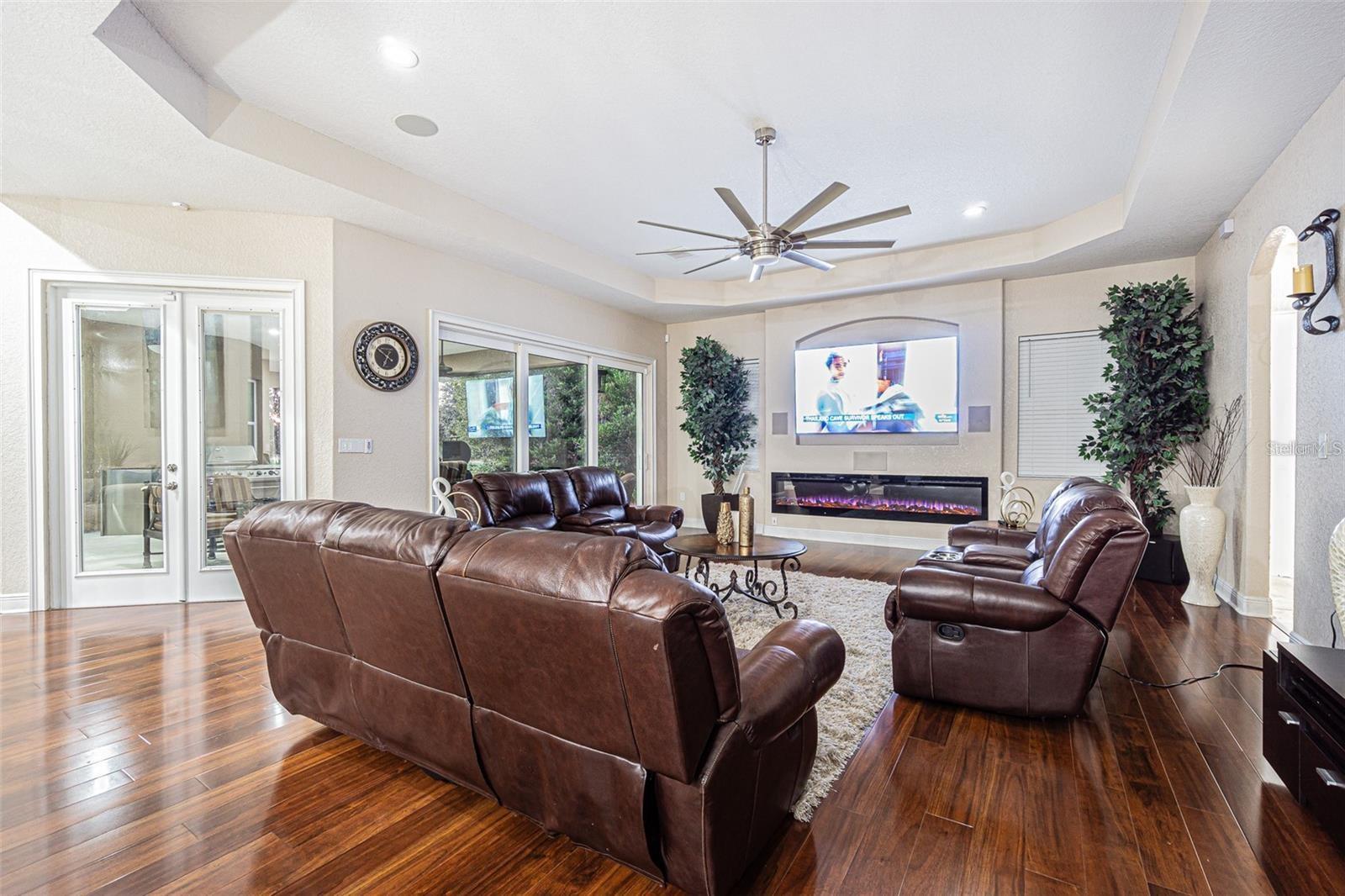 Image 9 of 38 For 13102 Done Groven Drive