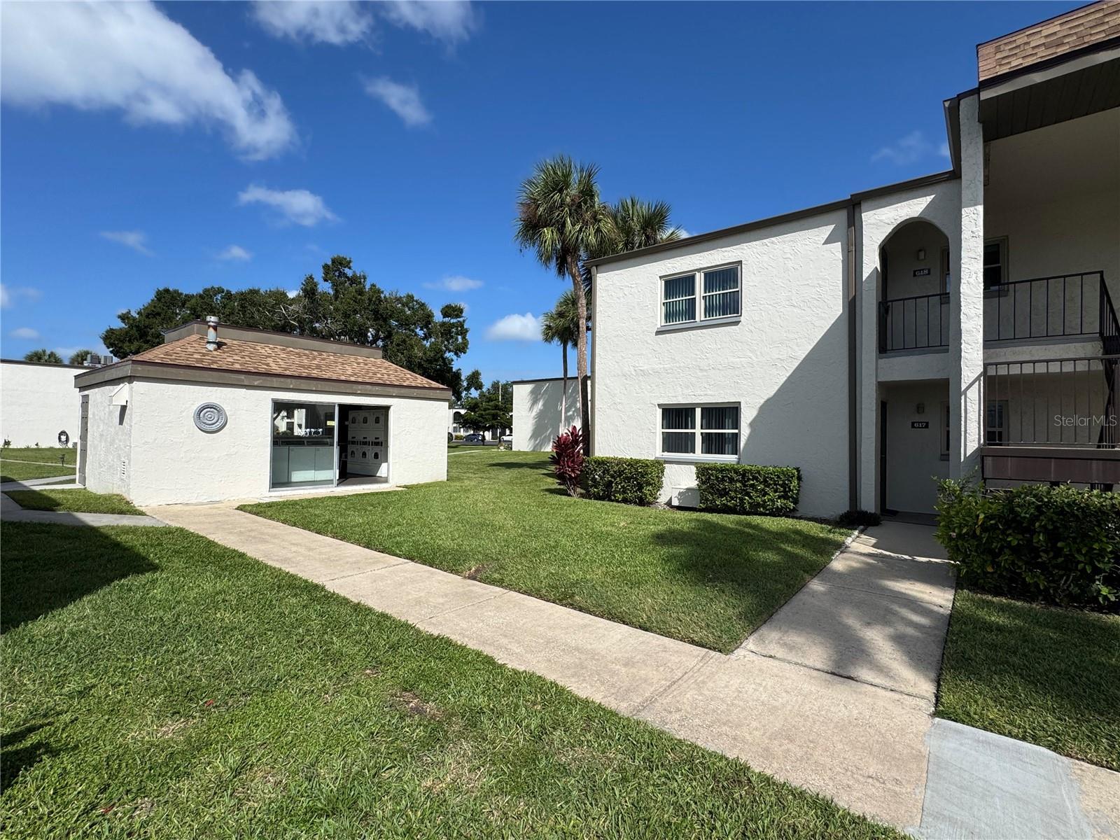 Image 2 of 23 For 7701 Starkey Road 618