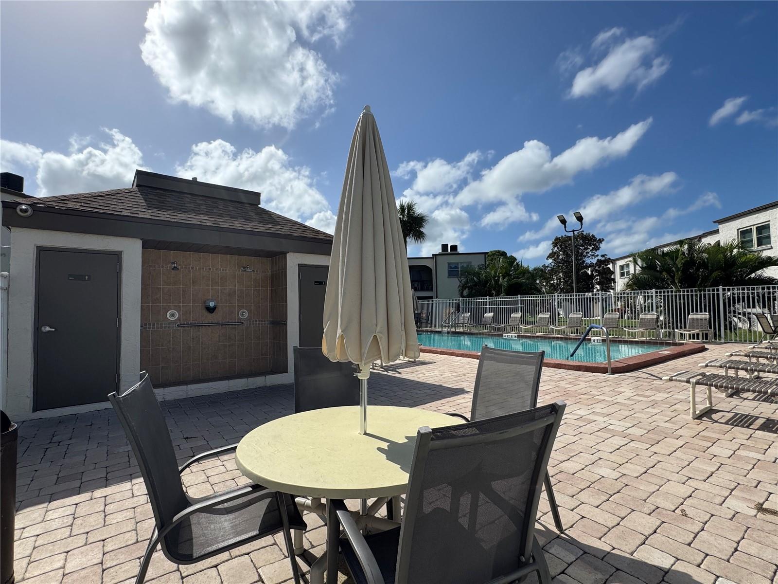 Image 21 of 23 For 7701 Starkey Road 618