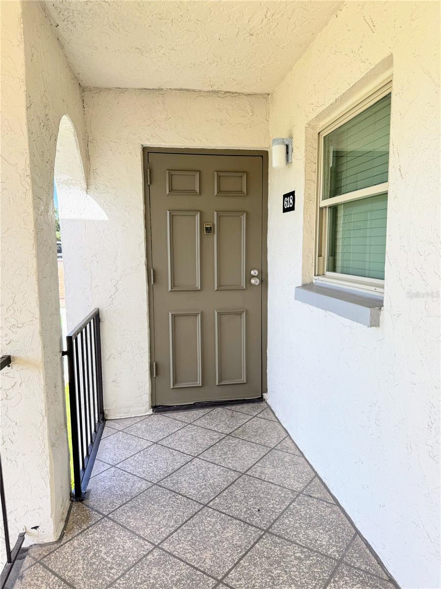 Image 3 of 23 For 7701 Starkey Road 618