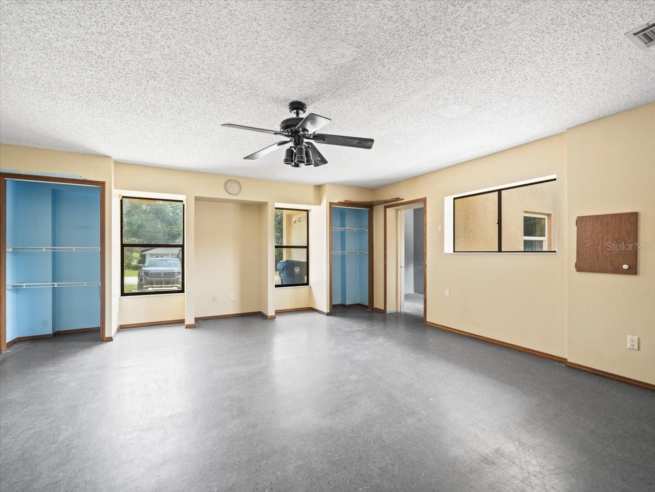Image 33 of 43 For 9227 Nightingale Road