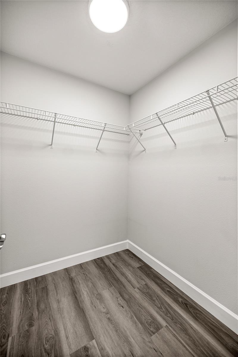 Image 17 of 38 For 13881 105 Place