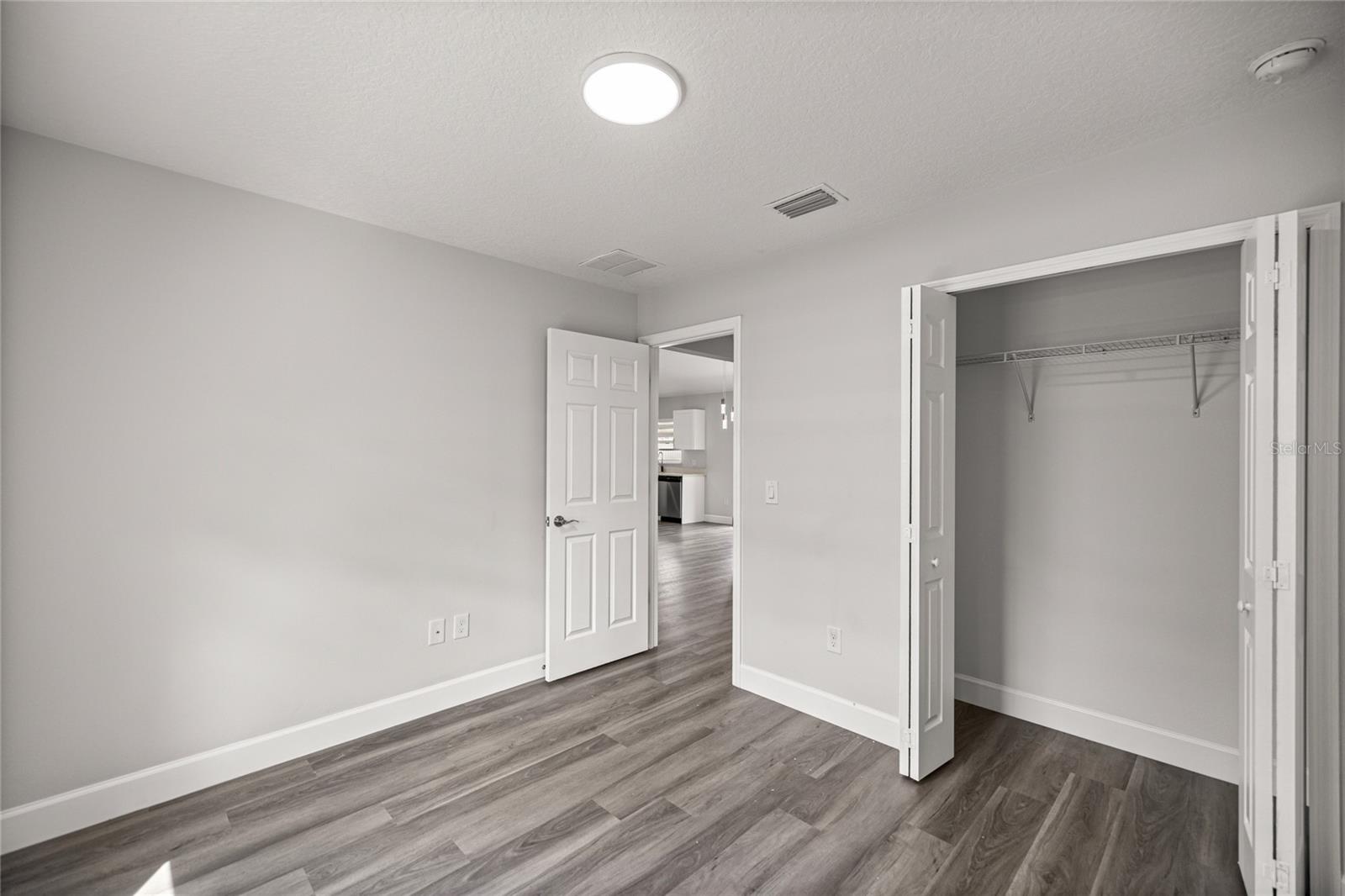 Image 18 of 38 For 13881 105 Place