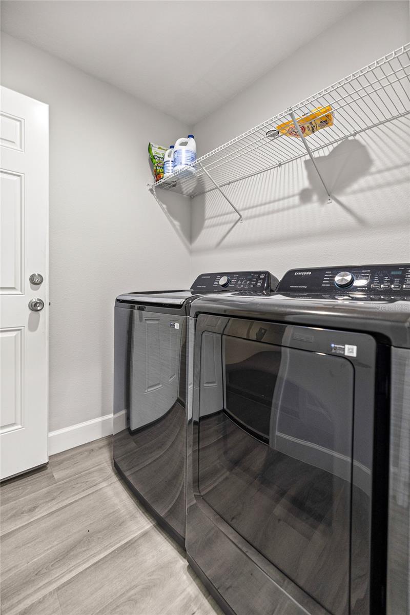 Image 23 of 38 For 13881 105 Place