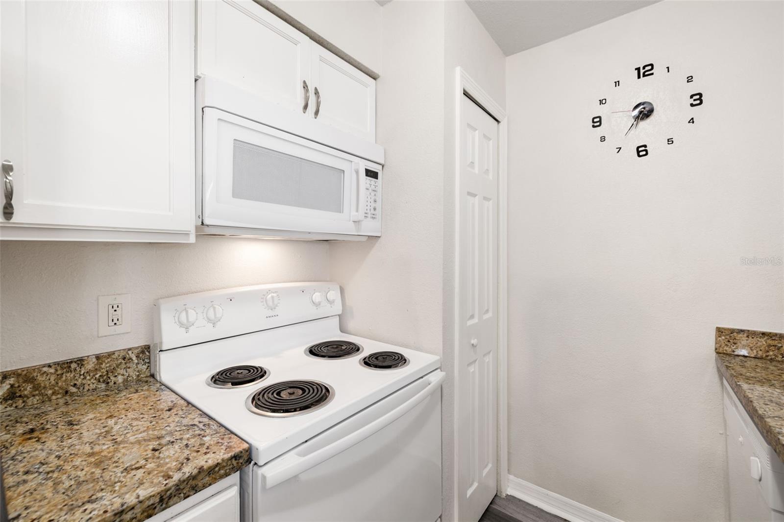 Image 8 of 23 For 209 Berry Tree Place