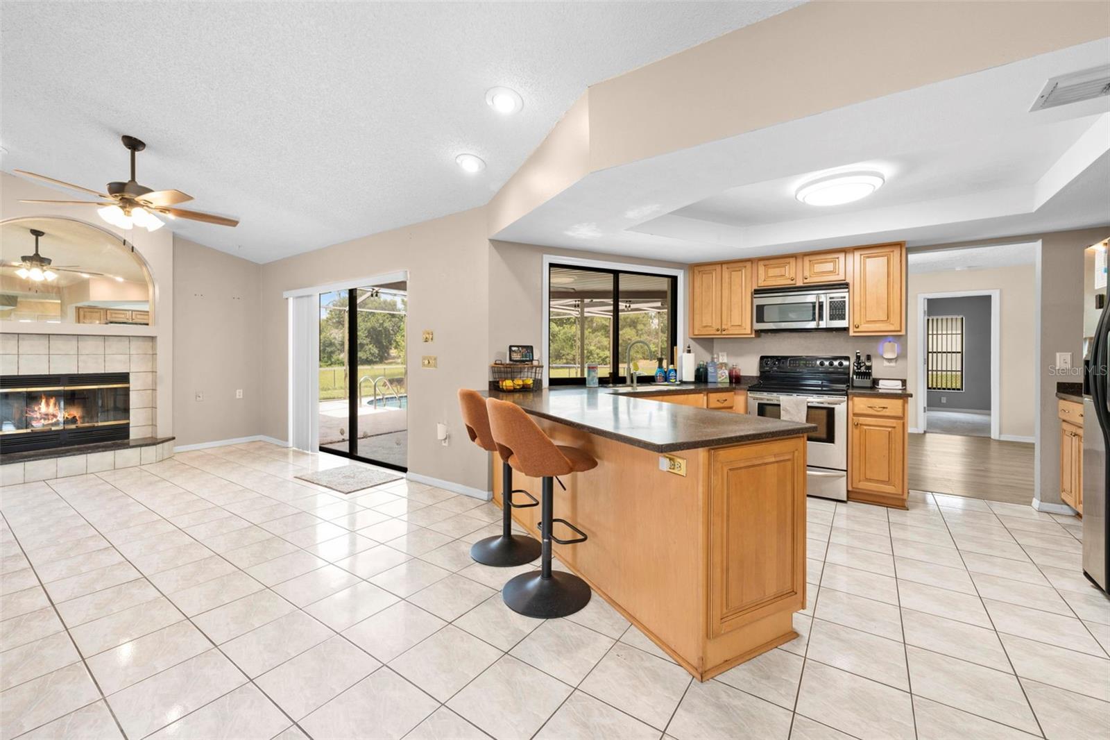 Image 10 of 60 For 9489 Northcliffe Boulevard