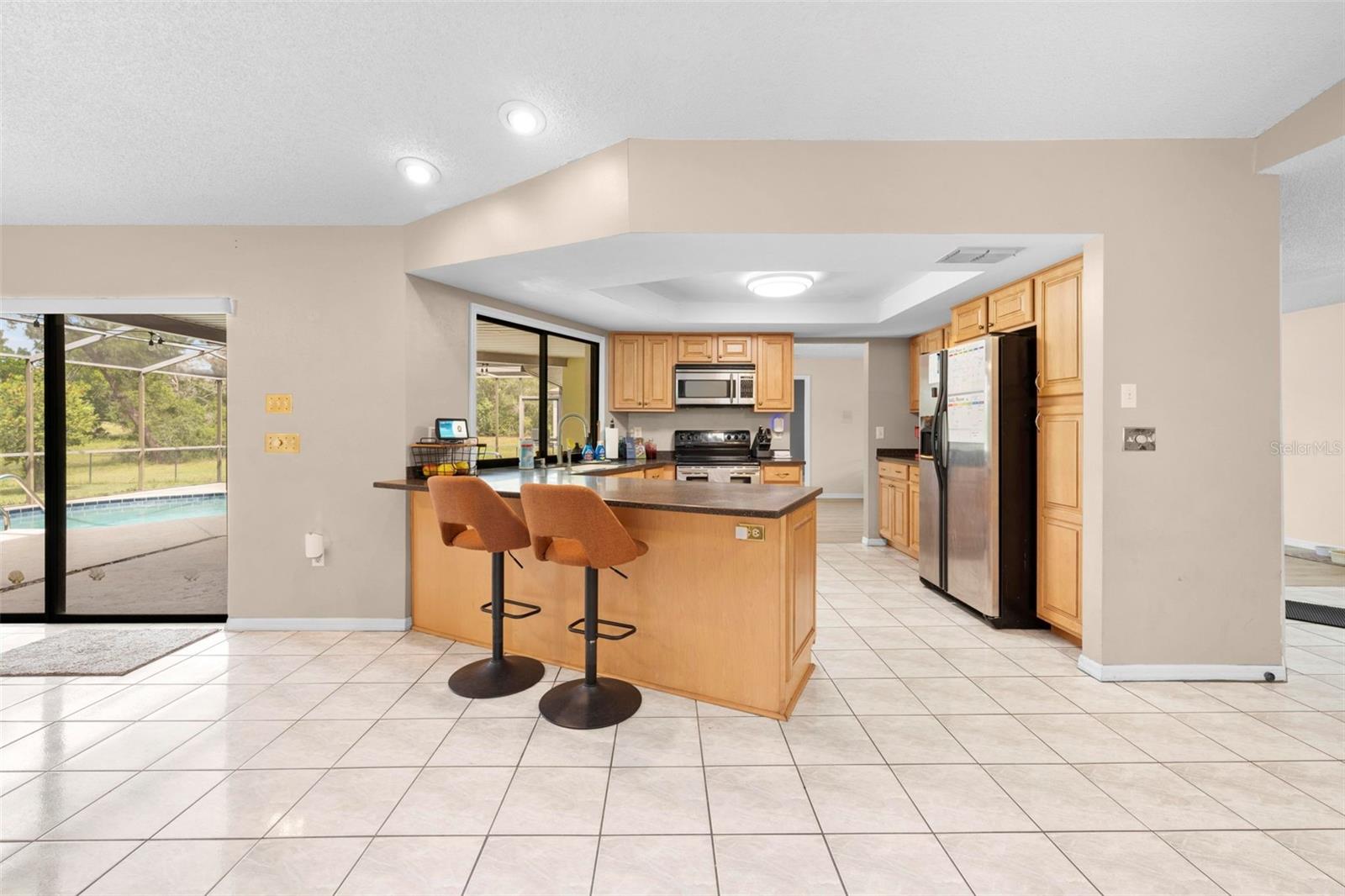 Image 11 of 60 For 9489 Northcliffe Boulevard