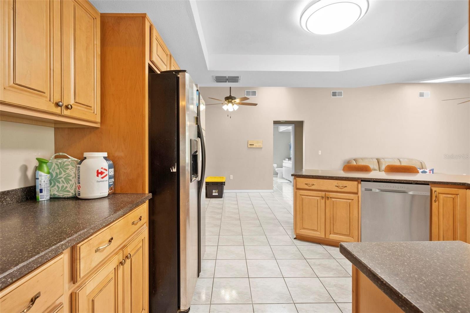 Image 15 of 60 For 9489 Northcliffe Boulevard