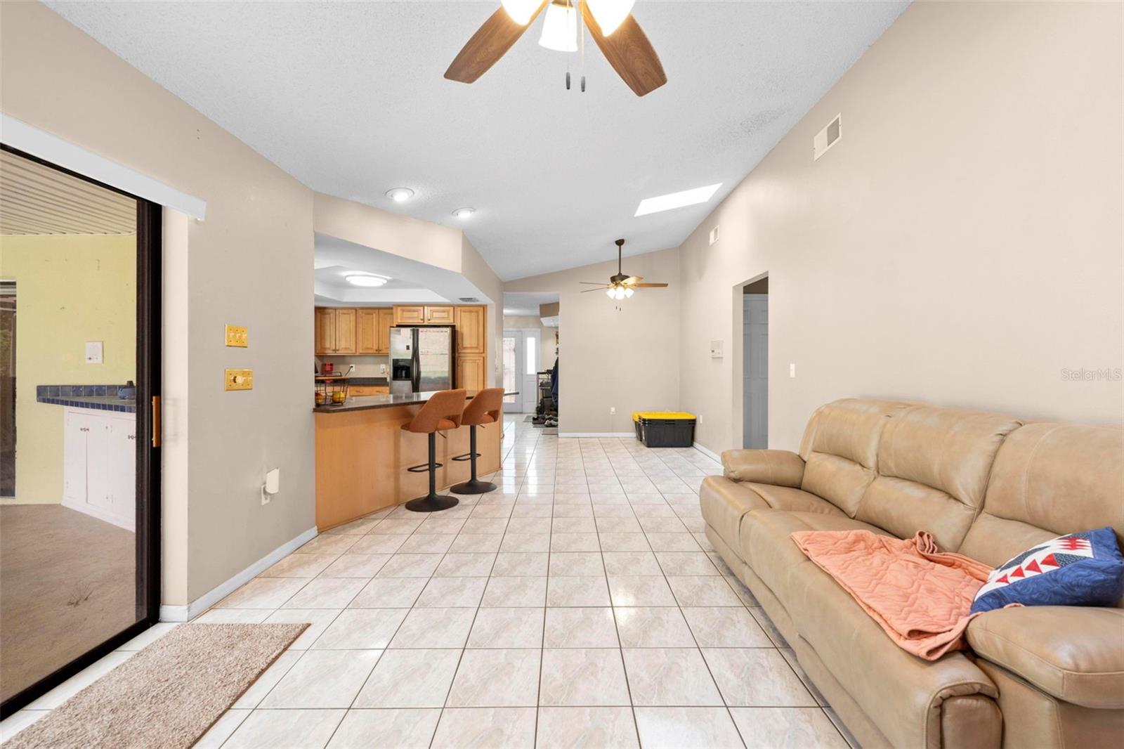 Image 20 of 60 For 9489 Northcliffe Boulevard