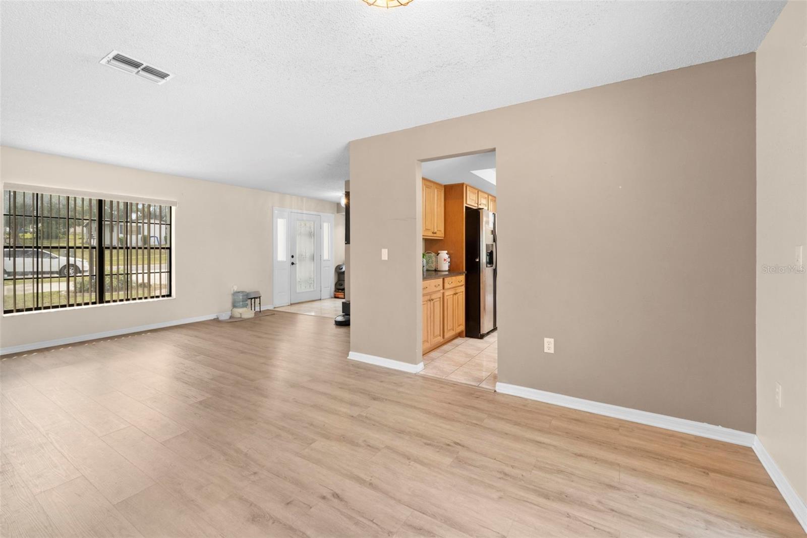 Image 27 of 60 For 9489 Northcliffe Boulevard