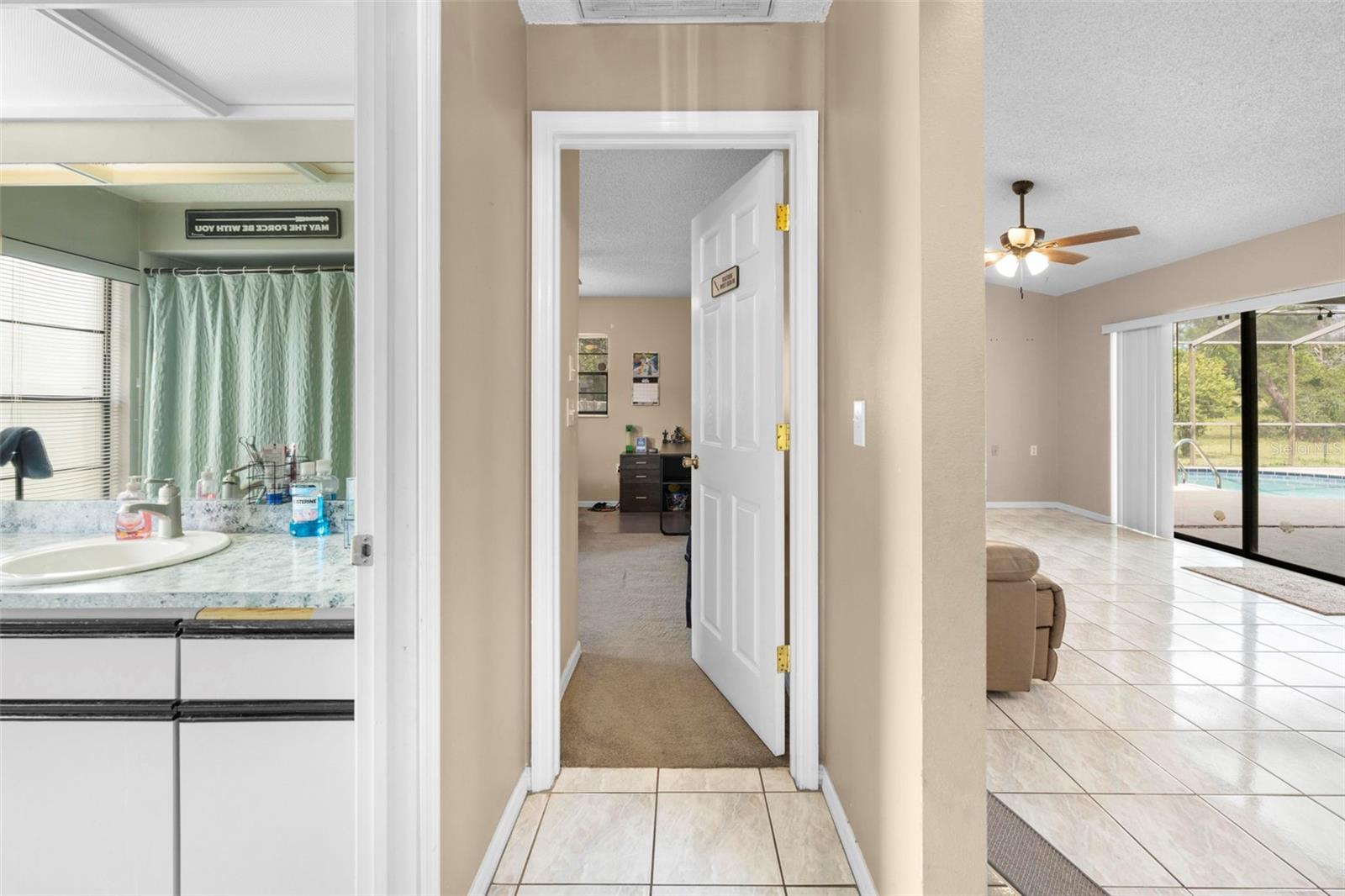 Image 39 of 60 For 9489 Northcliffe Boulevard
