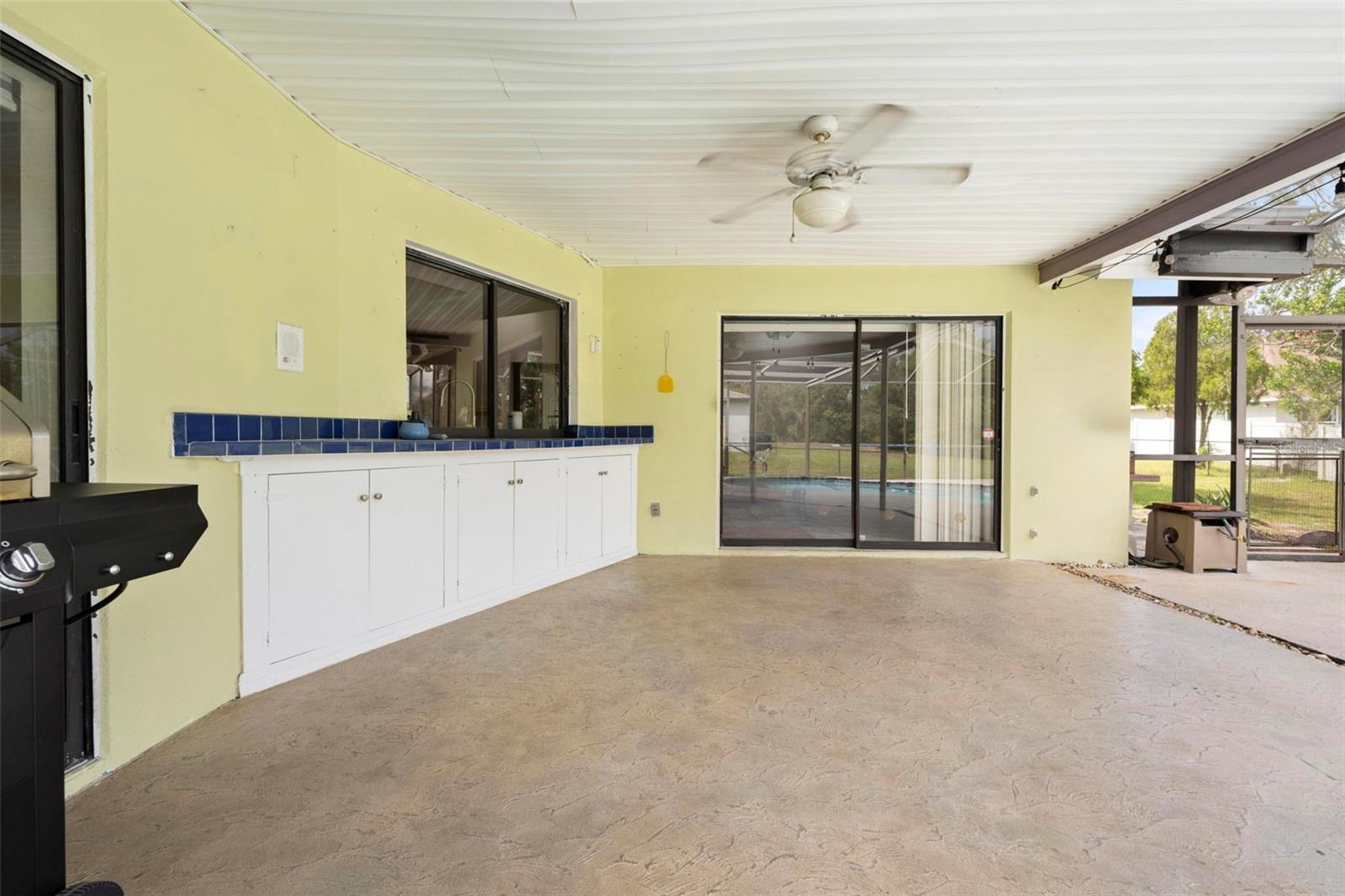 Image 48 of 60 For 9489 Northcliffe Boulevard
