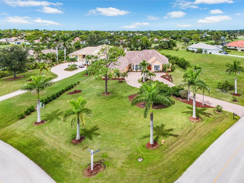 Image 2 of 29 For 4001 Marianne Key Road