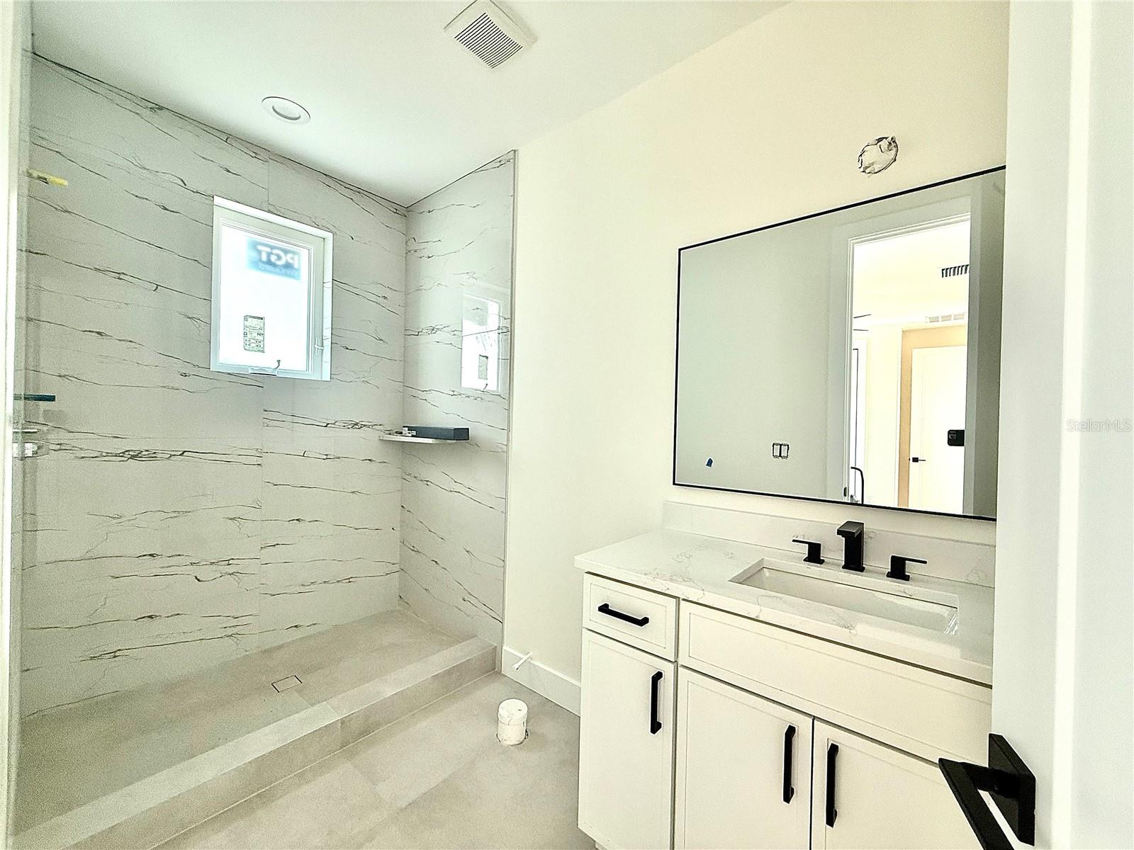 Listing photo id 6 for 9832 Island Harbor Drive