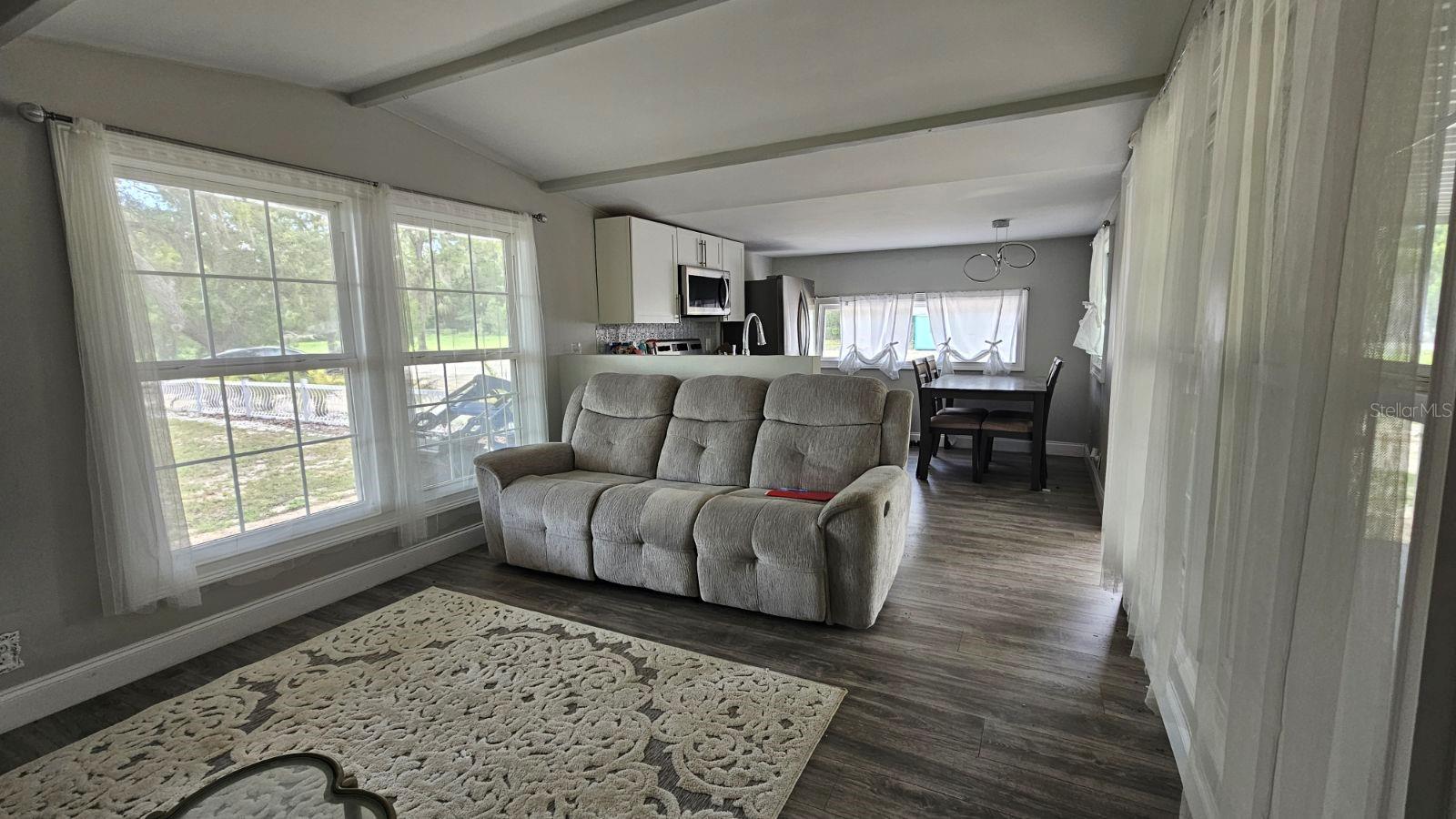 Listing photo id 14 for 7127 Grover Cleveland Boulevard 48