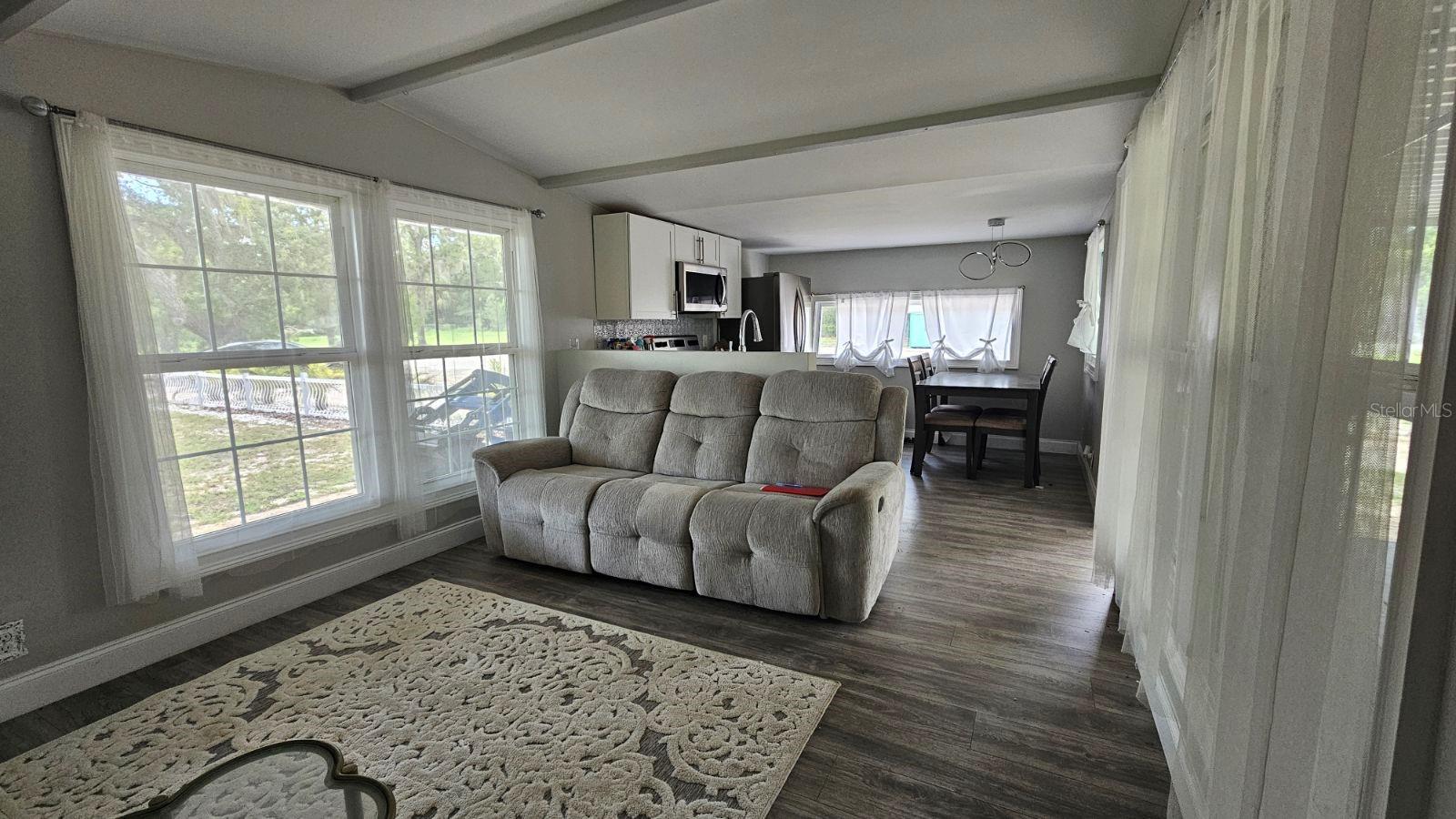 Listing photo id 15 for 7127 Grover Cleveland Boulevard 48