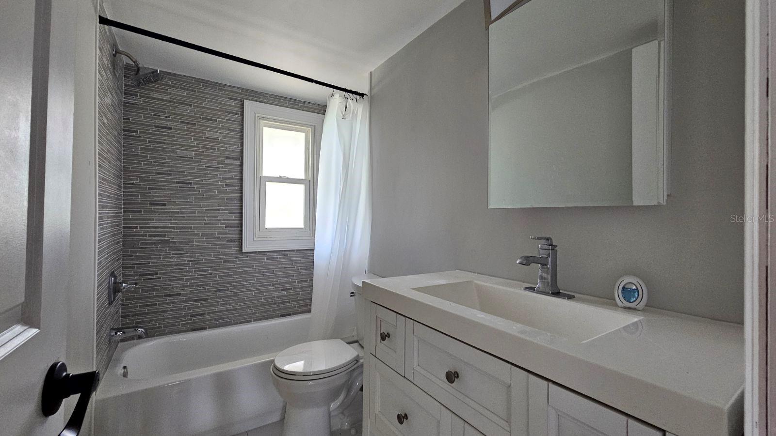 Listing photo id 18 for 7127 Grover Cleveland Boulevard 48