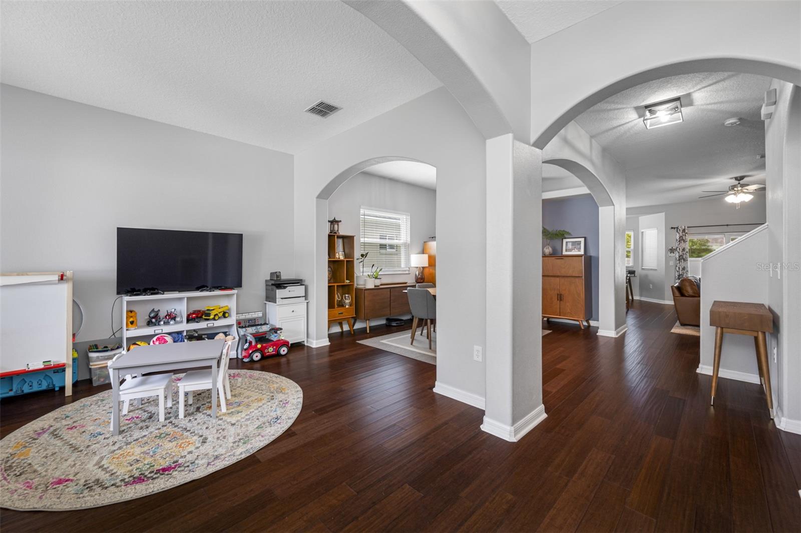 Image 10 of 34 For 6807 Court Drive