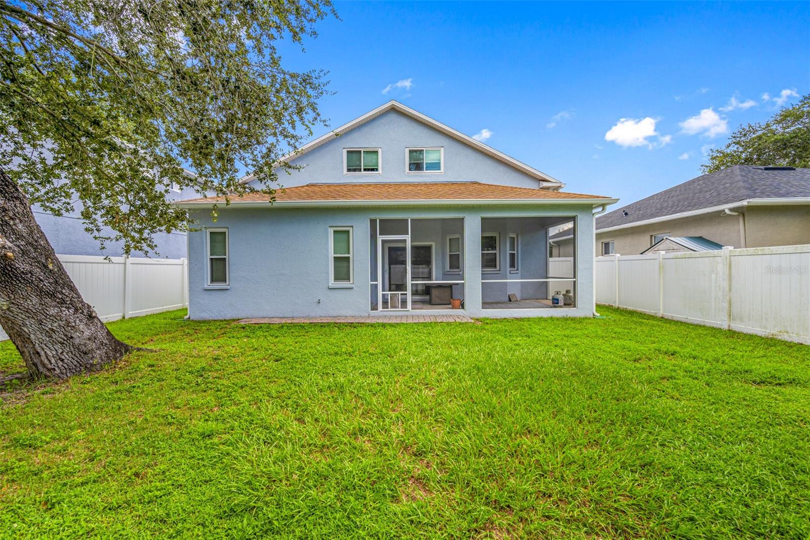 Image 17 of 34 For 6807 Court Drive