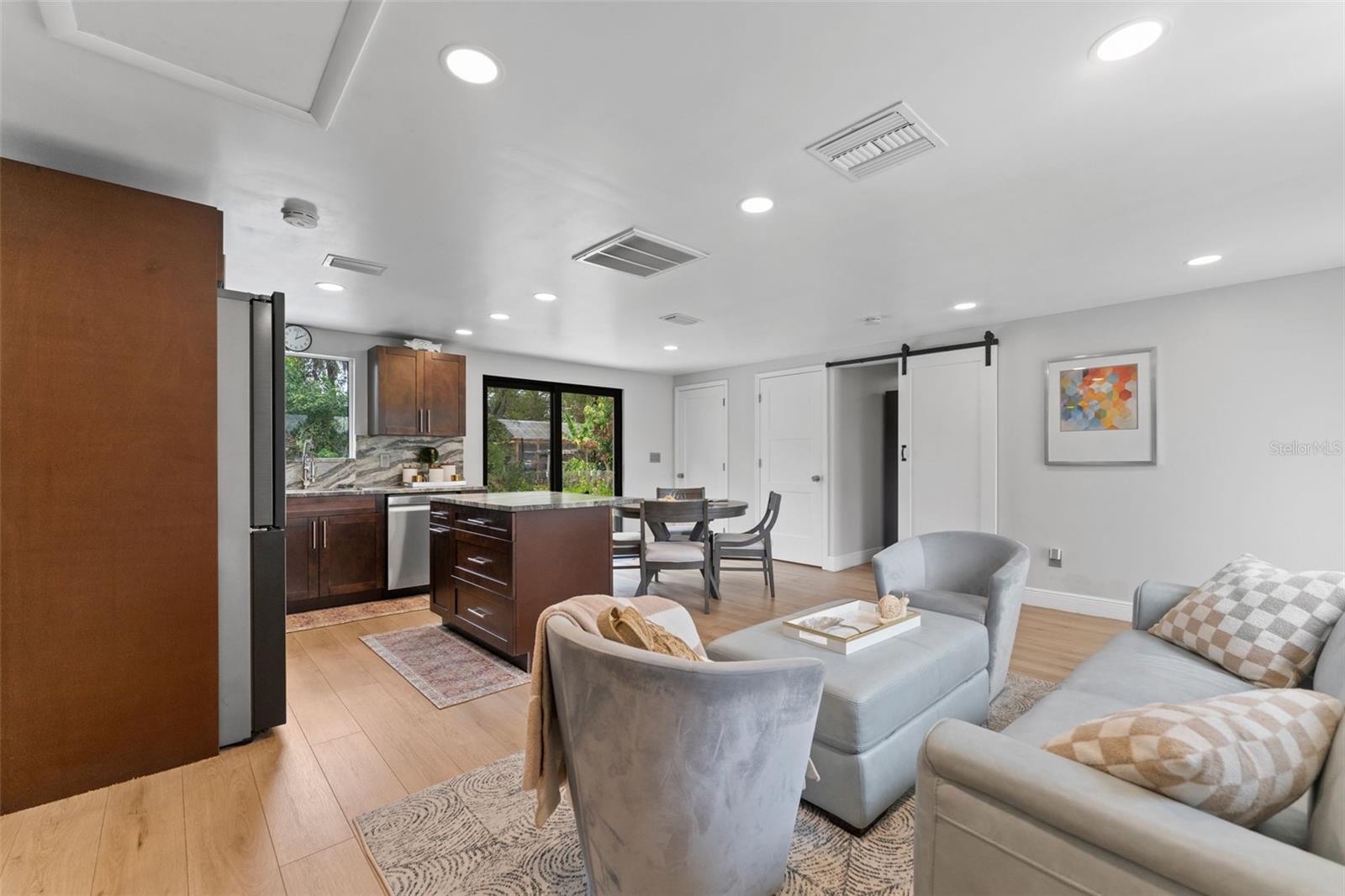 Image 7 of 27 For 8835 Patterson Street