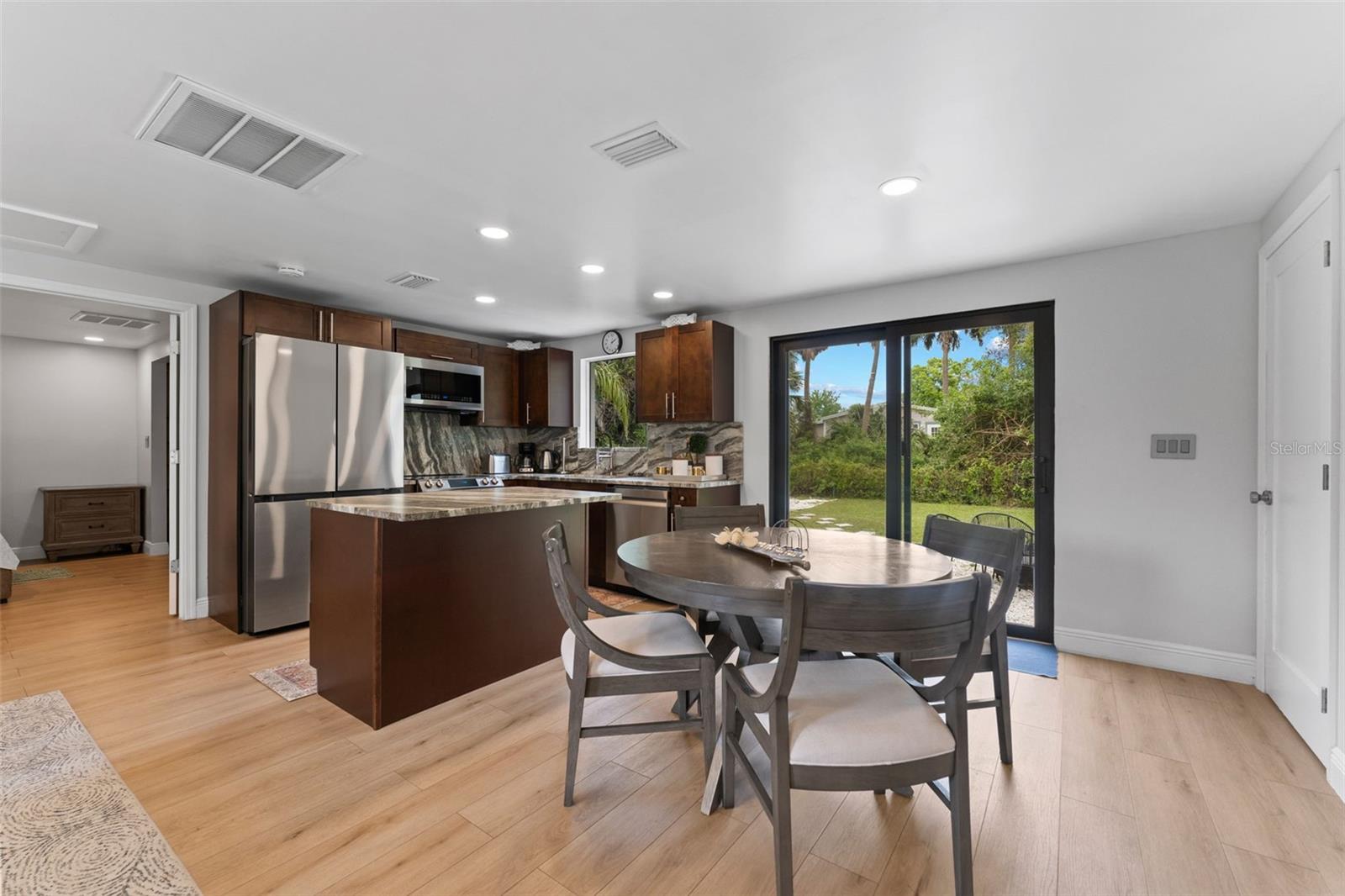 Image 8 of 27 For 8835 Patterson Street