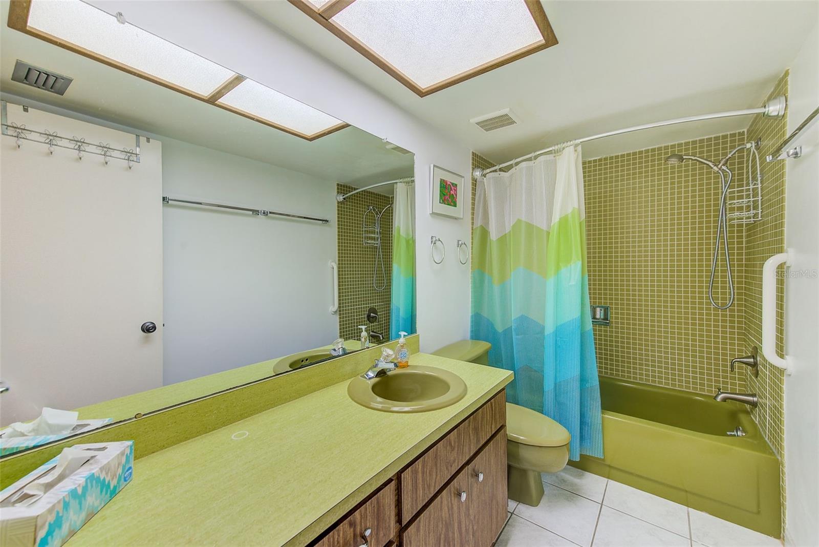 Image 26 of 63 For 10216 Regal Drive 705