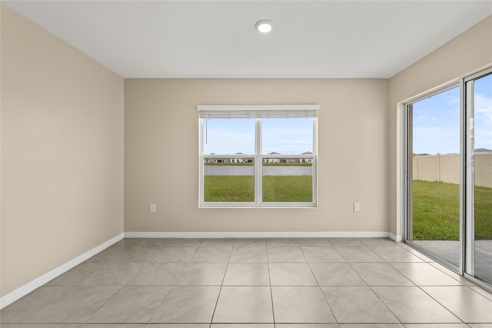 Image 19 of 65 For 16847 Delia Street
