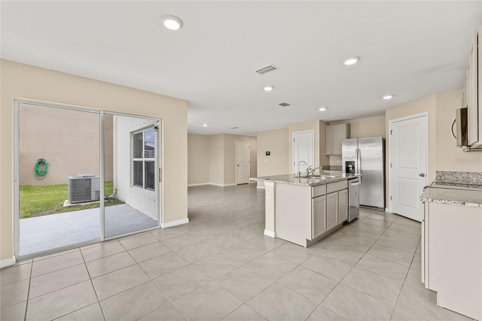 Image 20 of 65 For 16847 Delia Street
