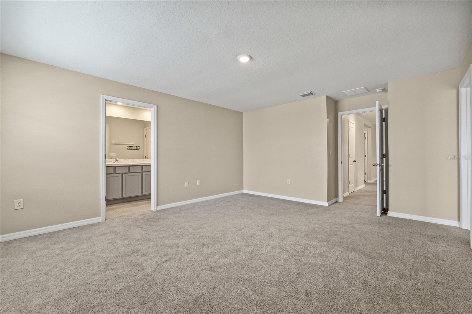 Image 22 of 65 For 16847 Delia Street