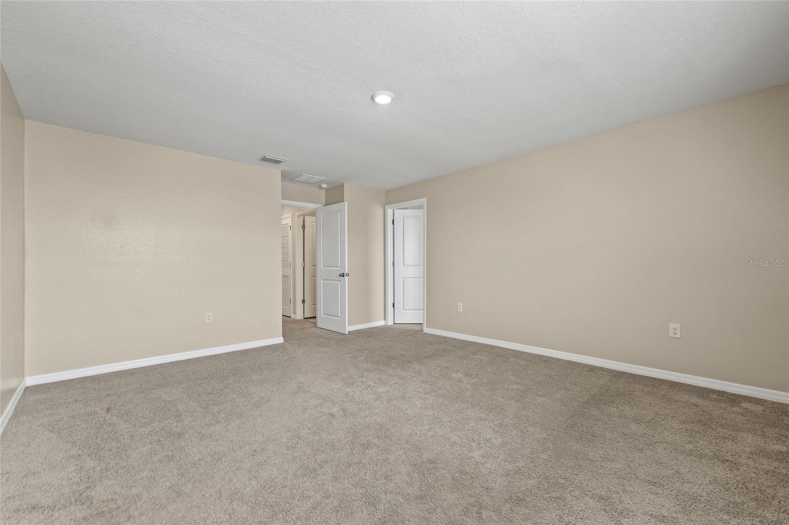 Image 23 of 65 For 16847 Delia Street