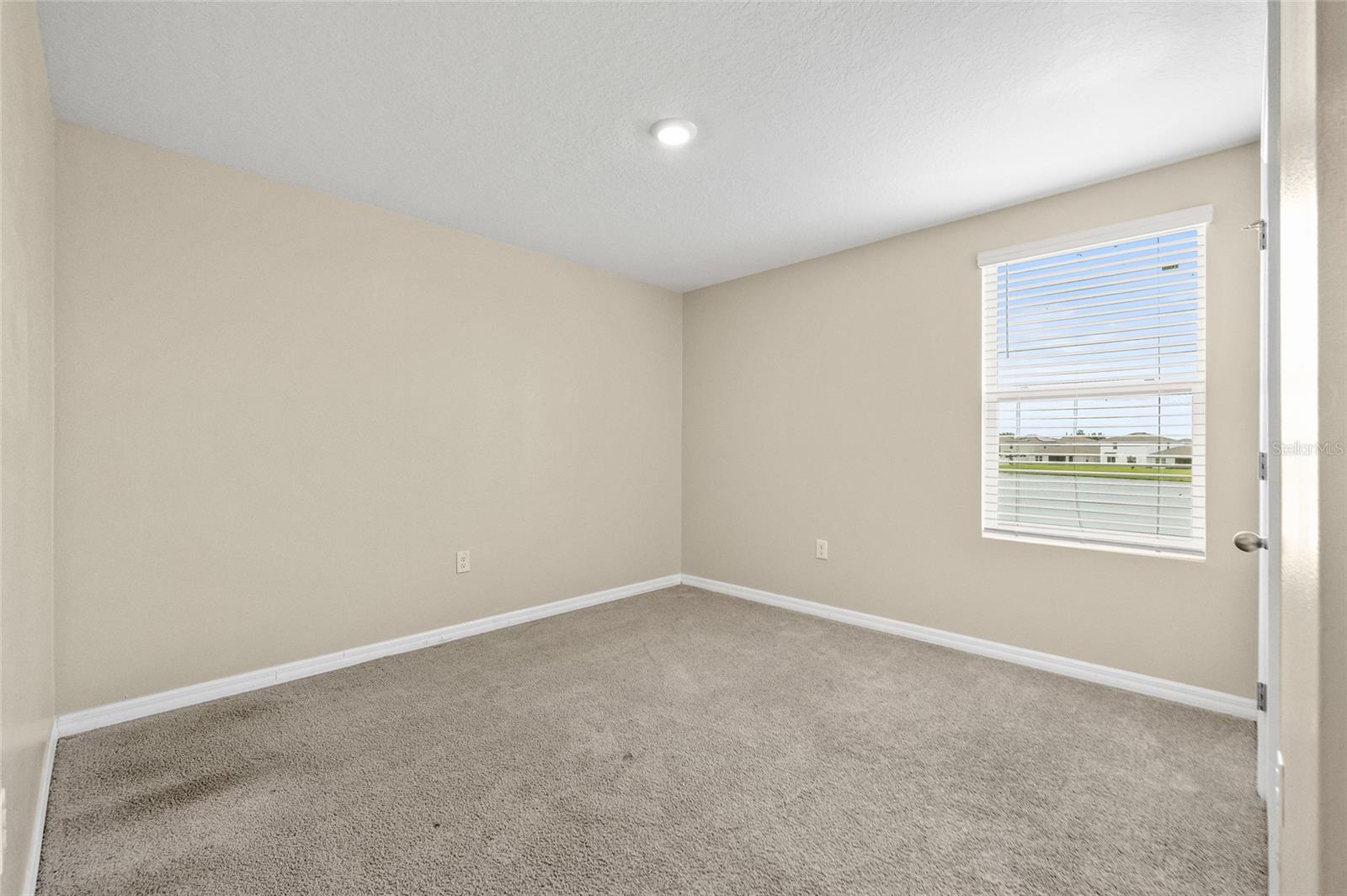 Image 31 of 65 For 16847 Delia Street