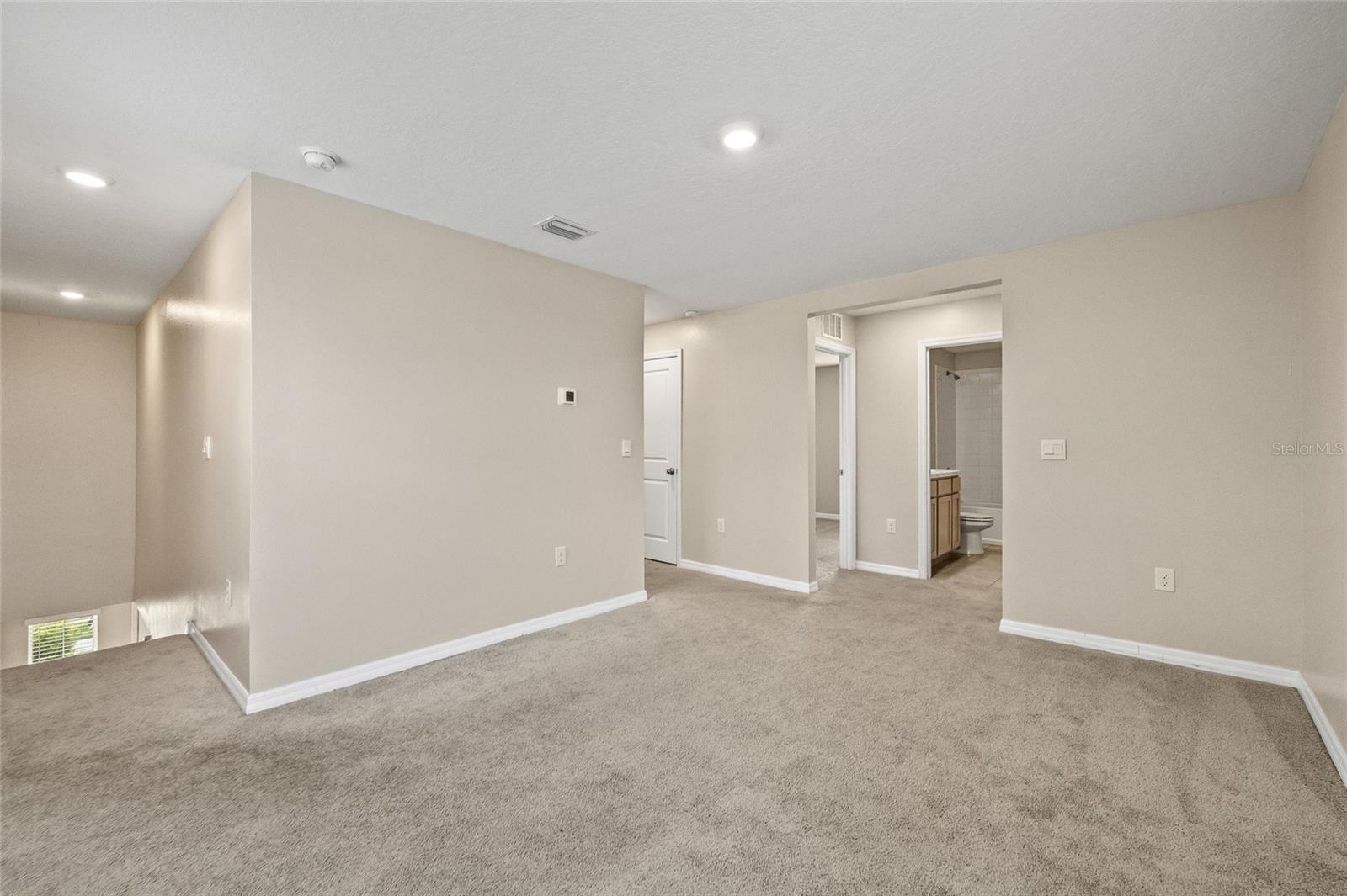 Image 35 of 65 For 16847 Delia Street