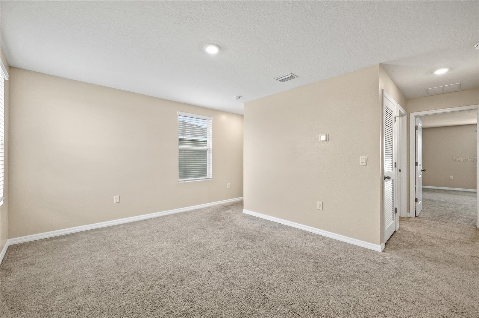 Image 36 of 65 For 16847 Delia Street