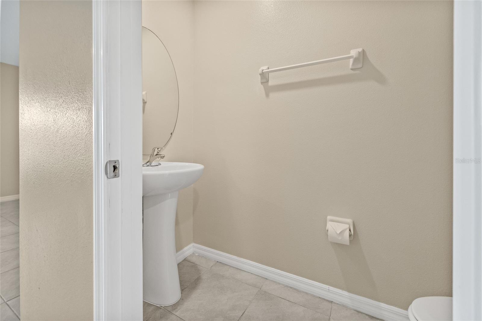 Image 7 of 65 For 16847 Delia Street