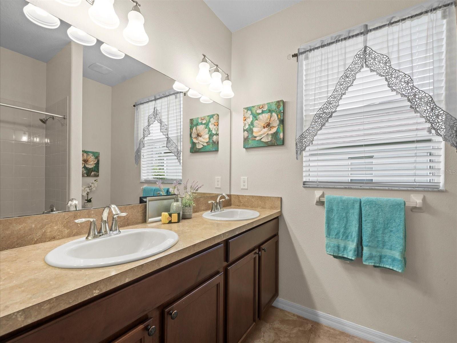 Image 35 of 45 For 12722 Drakefield Drive